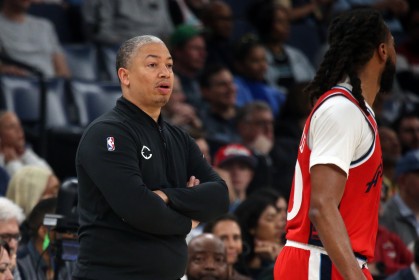 亿万28娱乐-上不去下不来！快船正式无缘前六 携手开拓者、勇士锁定附加赛