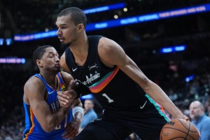 NBA-文班亚马两双凯尔登25分 马刺击败雷霆